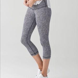 Lululemon Wunder Under Crop III